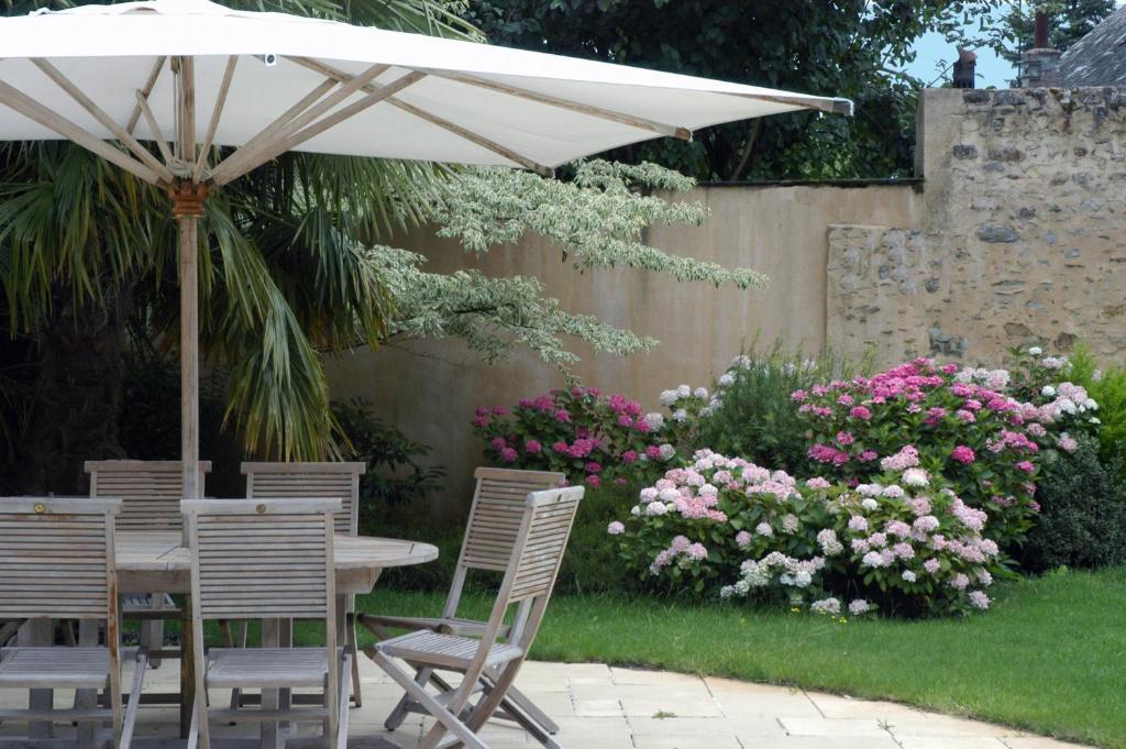 La Demeure De L'Ile Bed & Breakfast Craon  Dış mekan fotoğraf