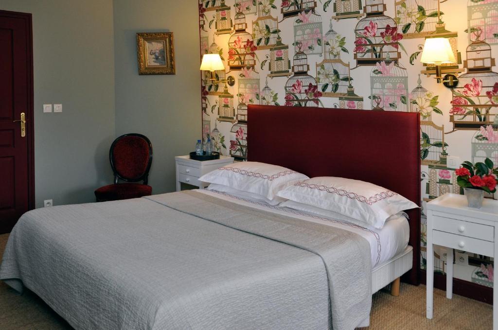La Demeure De L'Ile Bed & Breakfast Craon  Oda fotoğraf